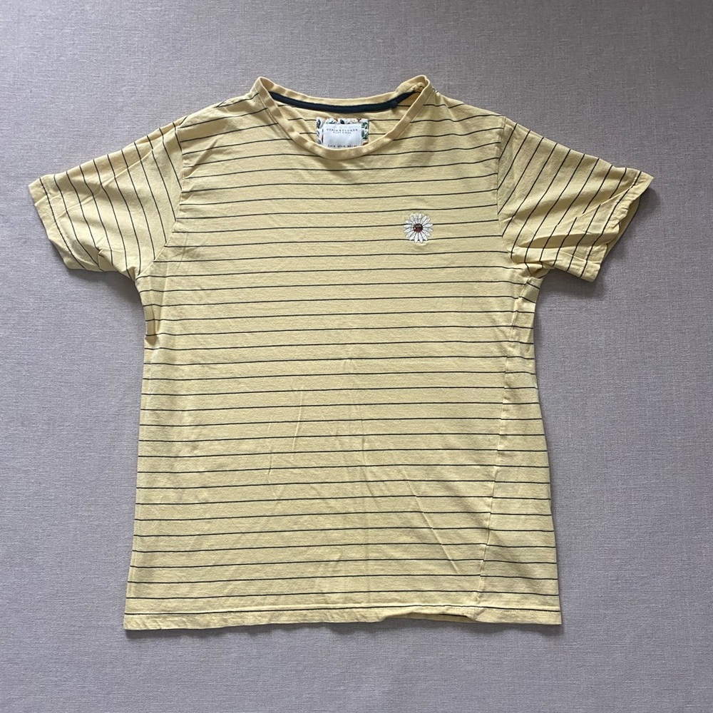 Denim & Flower Ricky Singh cotton yellow striped daisy tee.